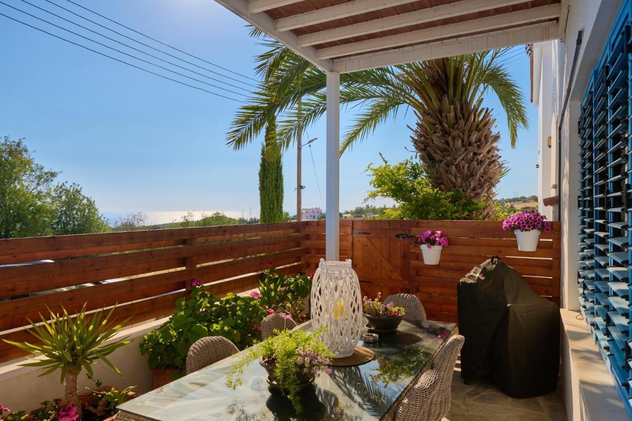 Villanelle Bed & Breakfast Welcomes Dog Lovers Only Тала Экстерьер фото
