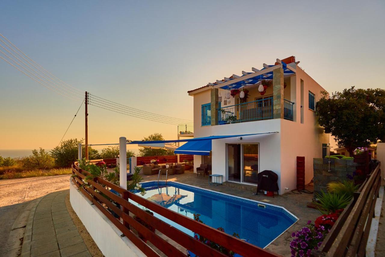 Villanelle Bed & Breakfast Welcomes Dog Lovers Only Тала Экстерьер фото