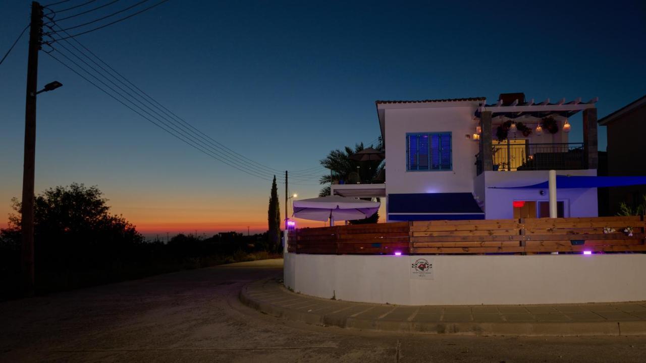 Villanelle Bed & Breakfast Welcomes Dog Lovers Only Тала Экстерьер фото