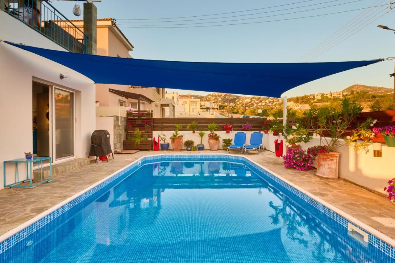 Villanelle Bed & Breakfast Welcomes Dog Lovers Only Тала Экстерьер фото