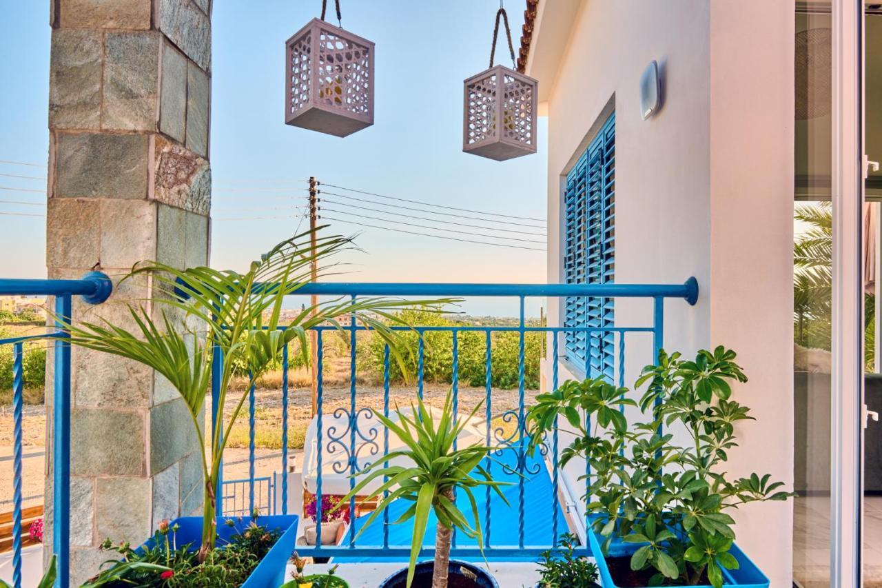 Villanelle Bed & Breakfast Welcomes Dog Lovers Only Тала Экстерьер фото