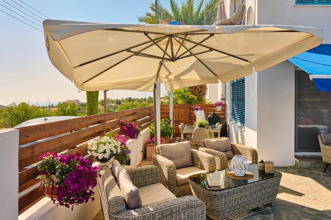 Villanelle Bed & Breakfast Welcomes Dog Lovers Only Тала Экстерьер фото