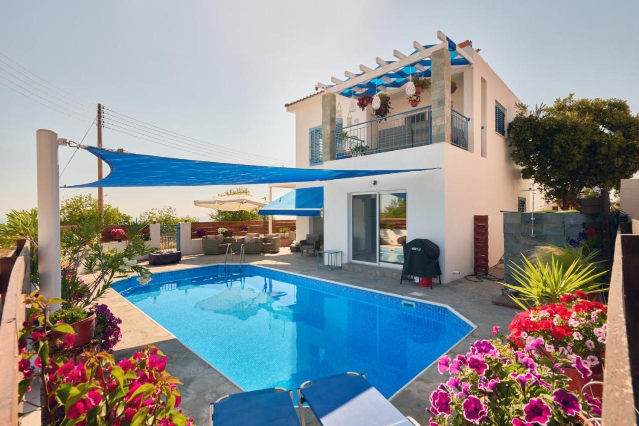 Villanelle Bed & Breakfast Welcomes Dog Lovers Only Тала Экстерьер фото