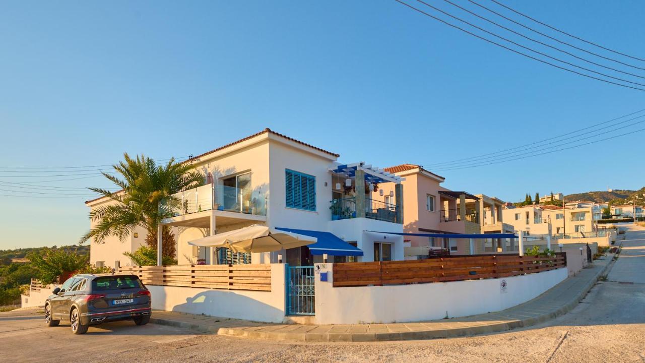Villanelle Bed & Breakfast Welcomes Dog Lovers Only Тала Экстерьер фото