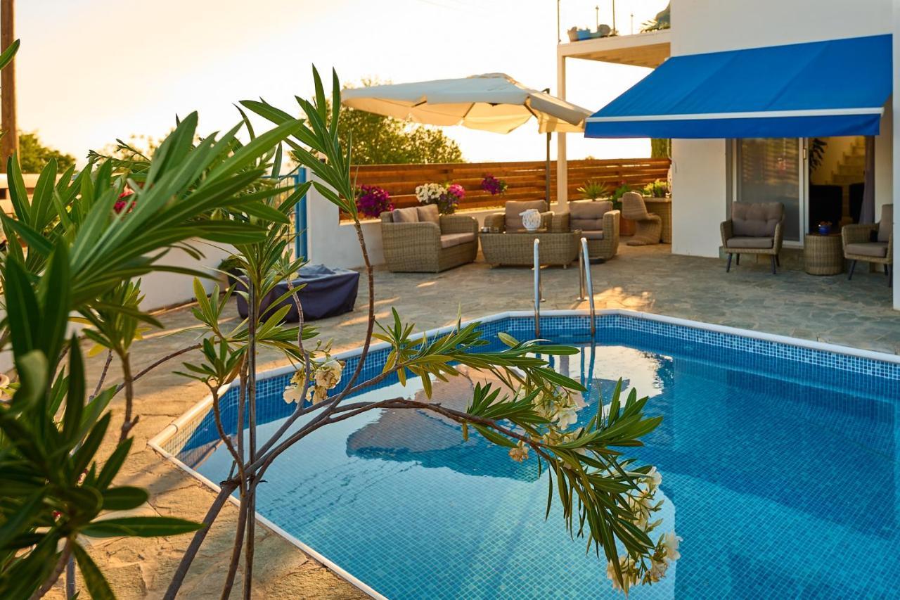 Villanelle Bed & Breakfast Welcomes Dog Lovers Only Тала Экстерьер фото